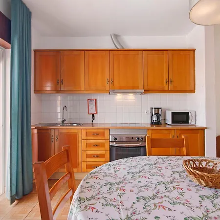 Mira Parque Албуфейра